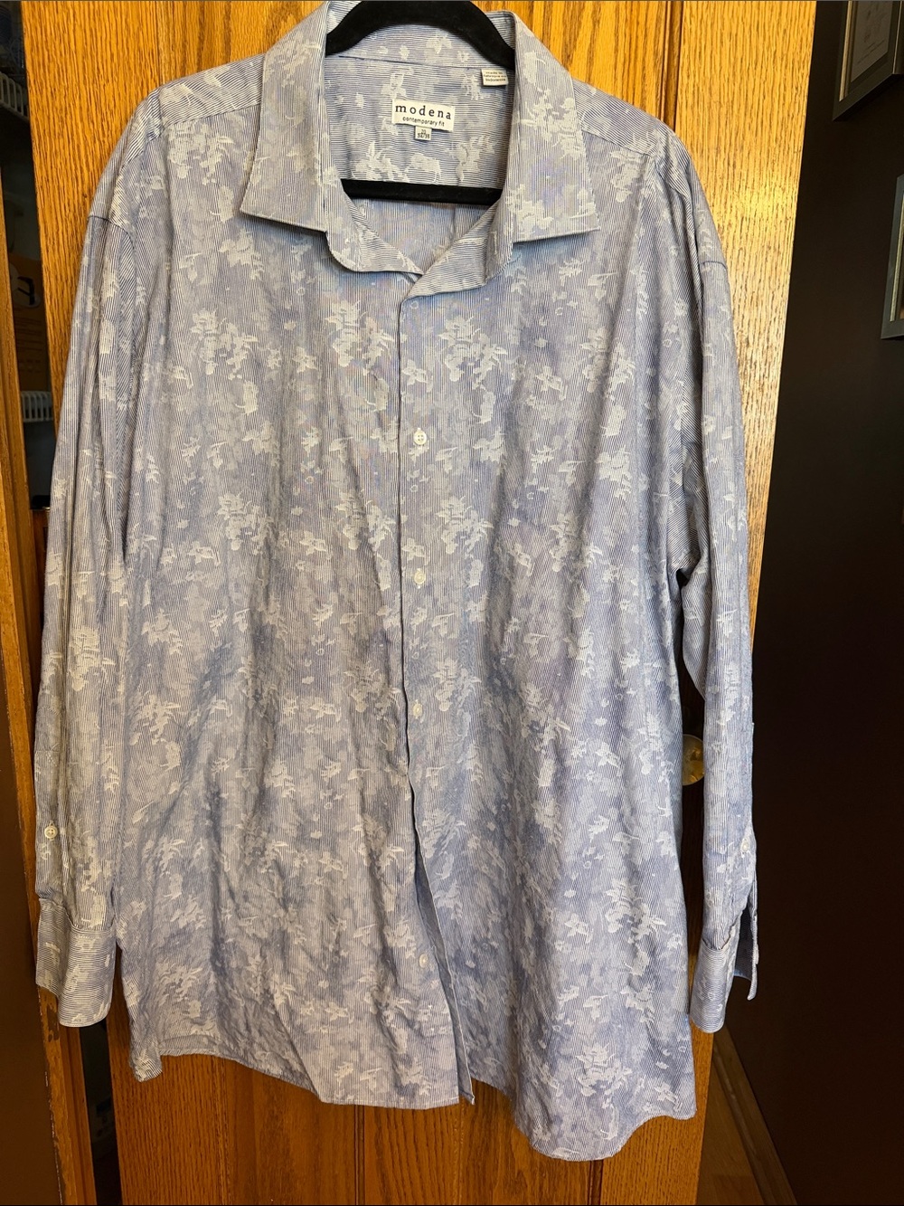 Modena 20 - 34/35 Light Blue Floral Button-Up Shirt